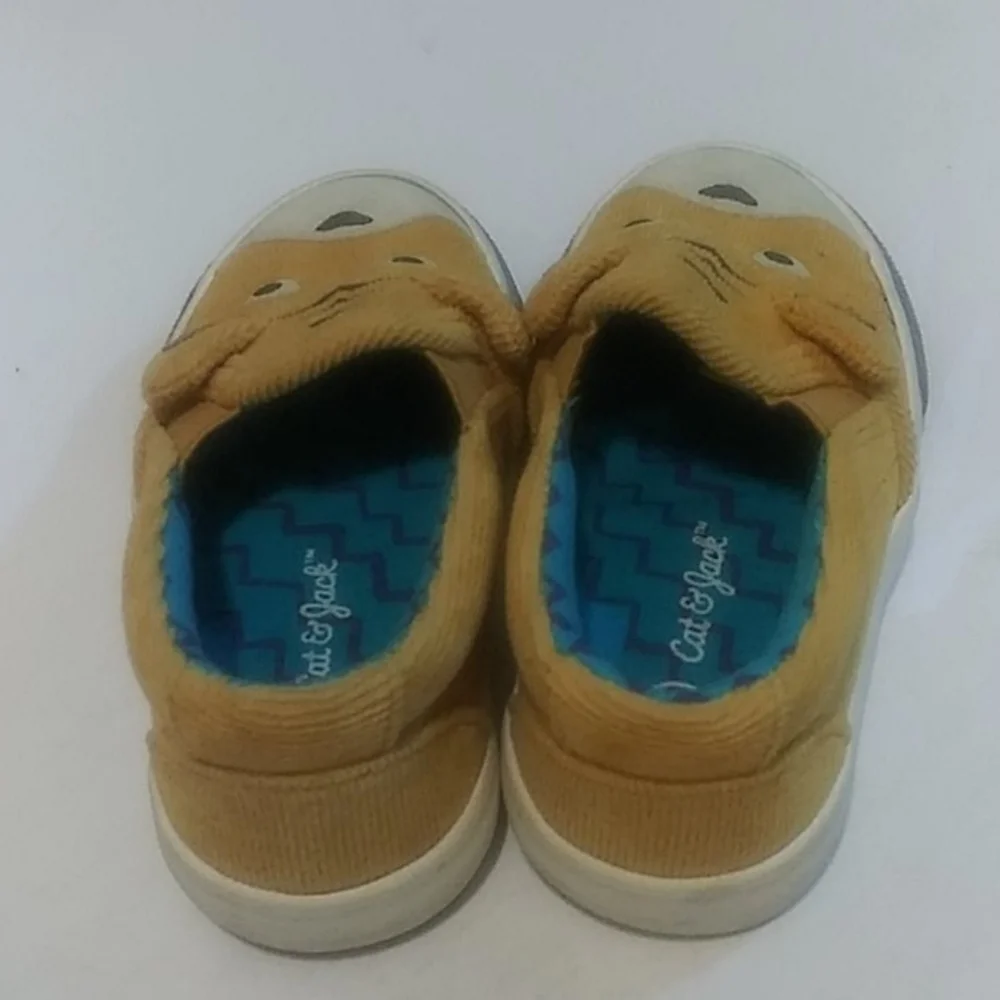 Cat & Jack Slip-On Animal Sneakers Size 6
